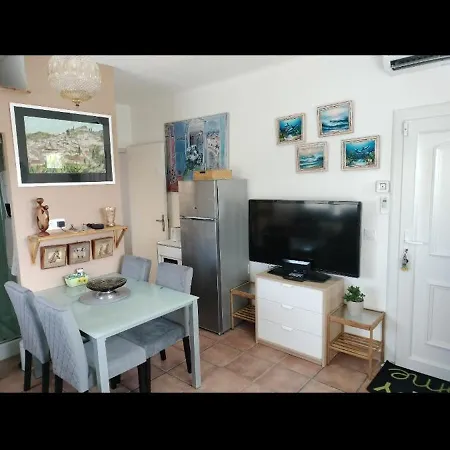 Elephantine * 博尔马斯·莱斯·米默萨斯